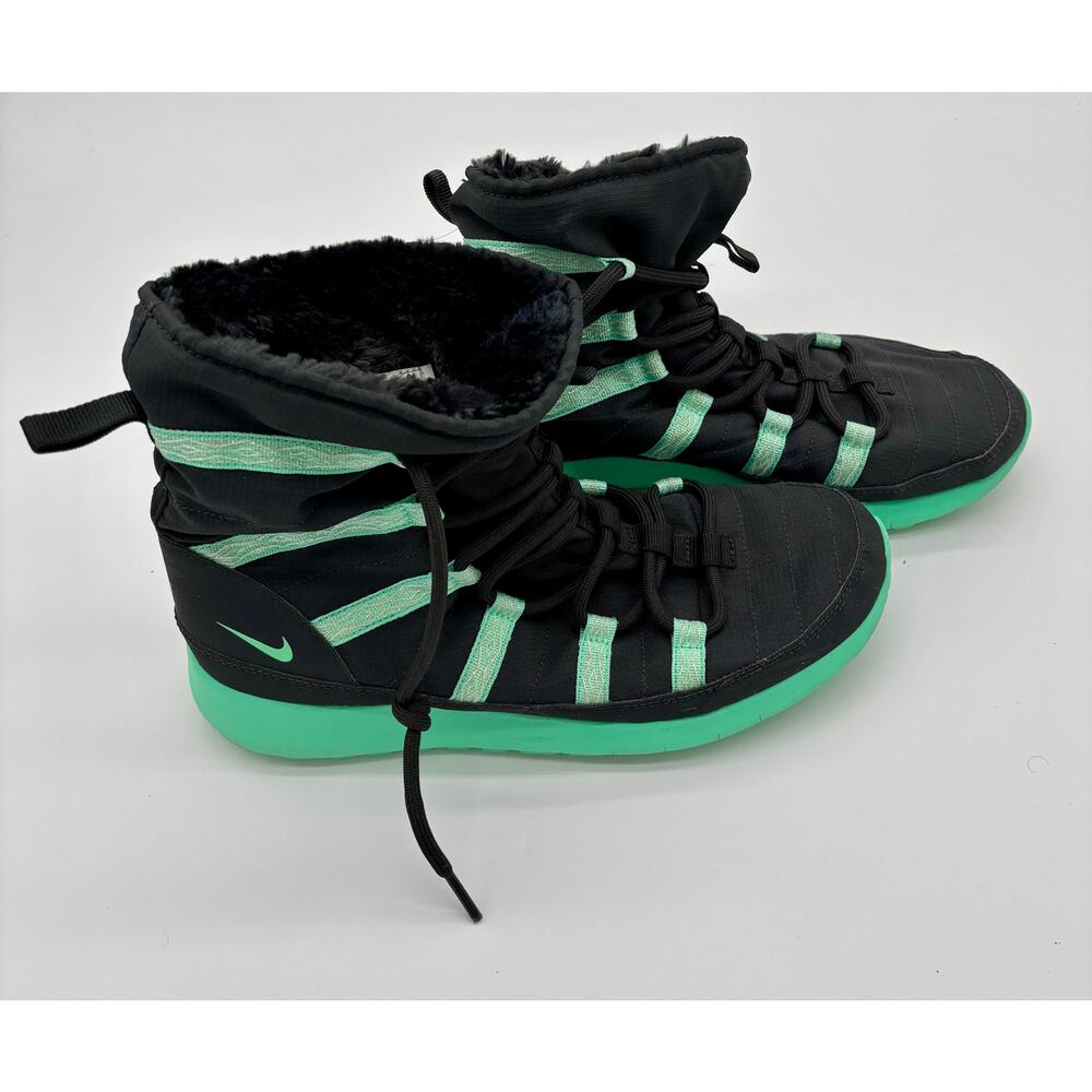 Nike Roshe One HI Black Lace Up Ankle Winter Boots Girls Size 7Y  859414-002